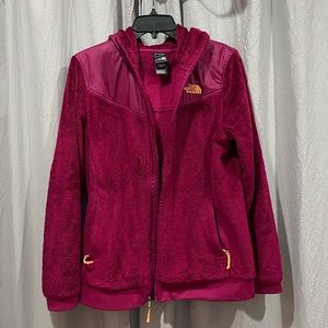 Women’s North Face Sweater